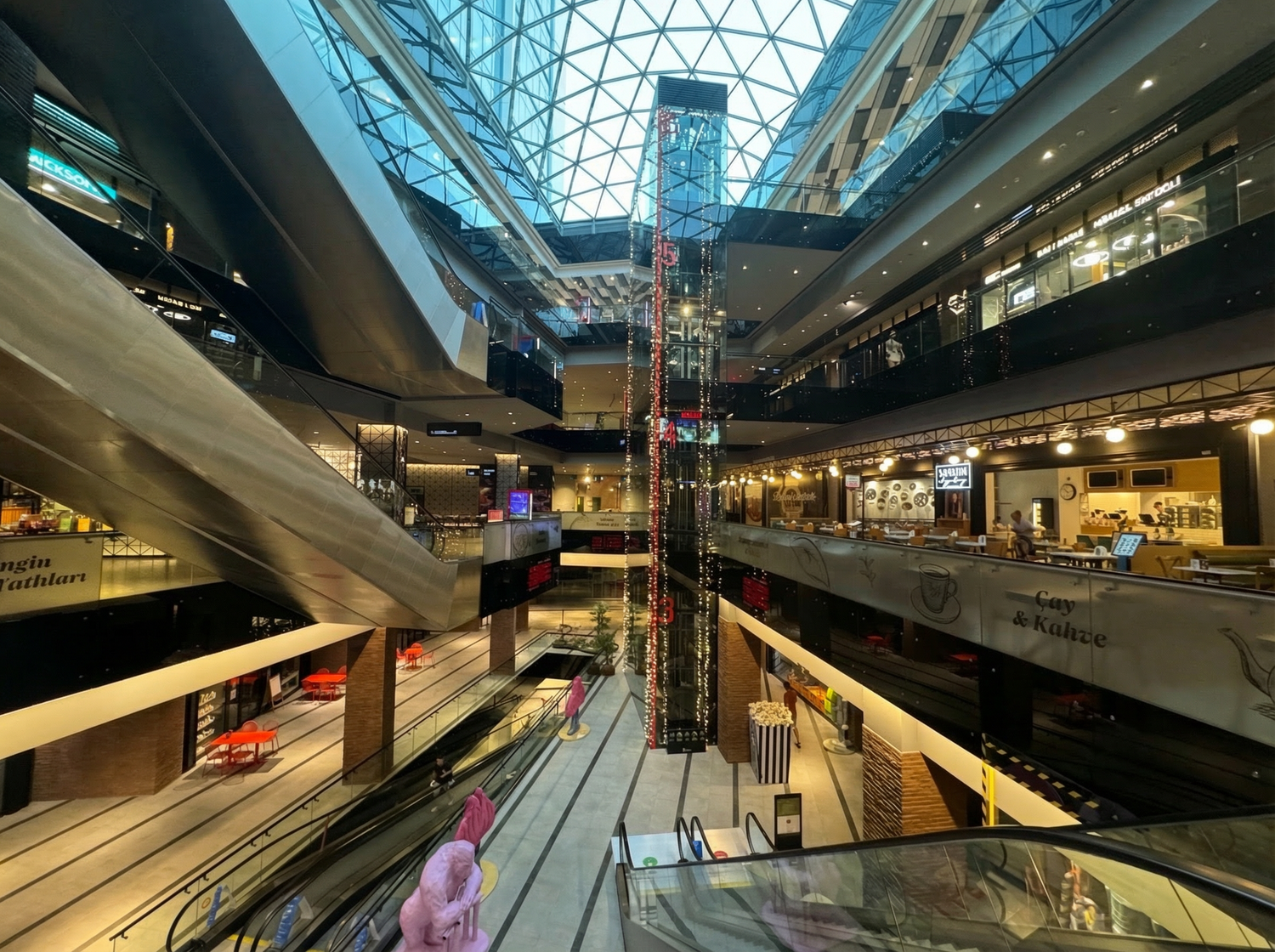 Maslak 42 Shopping Mall 5000m2 Interior